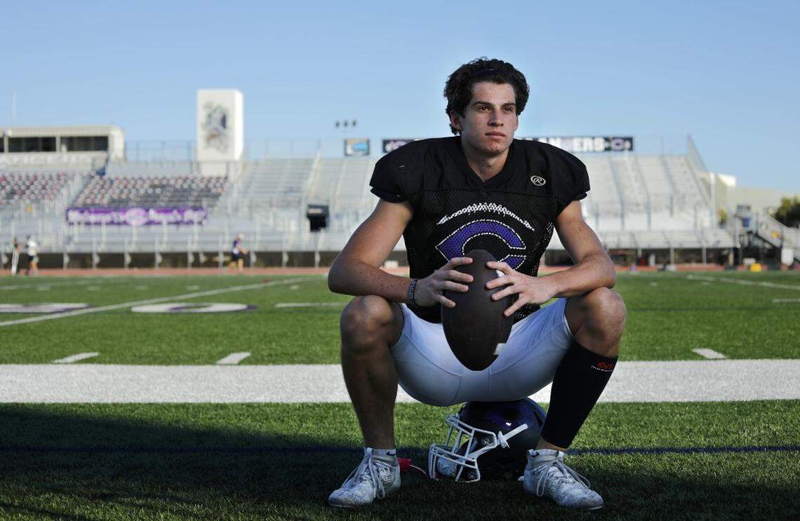 Carlsbad (California) wide receiver Cole Wright verbally committed to Boise State’s 2020 class on Tuesday. He also has offers from Harvard, Princeton, UNLV, New Mexico and Hawaii, among others.