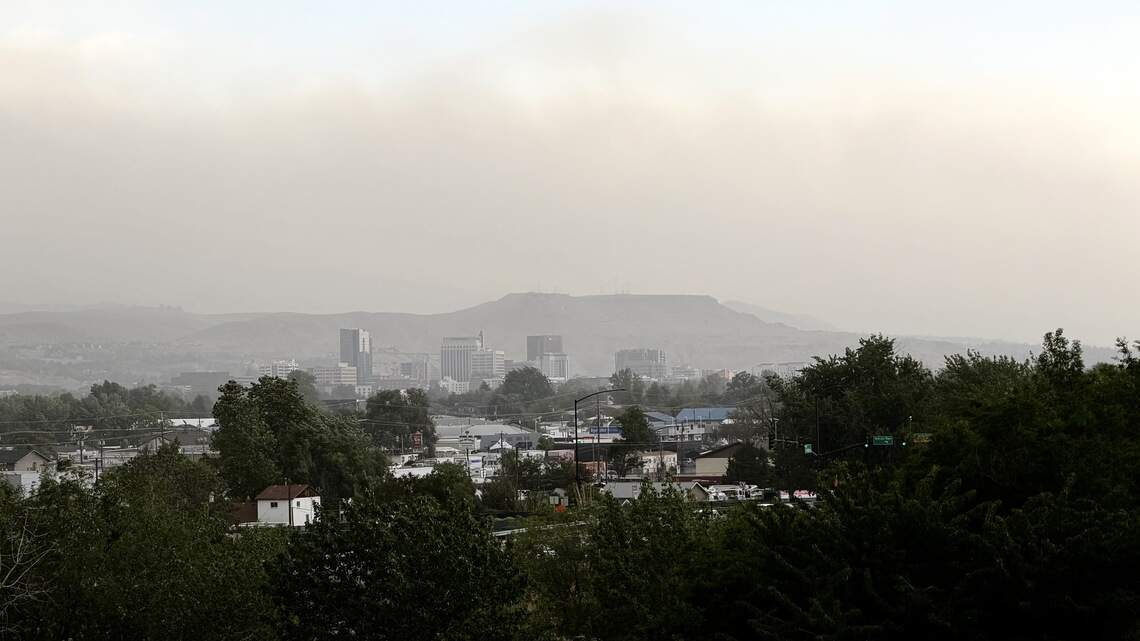 Live updates: Wind tops 70 mph in Boise storm. Power outages down to 6,600