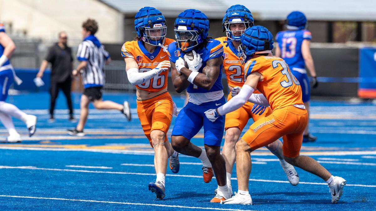 The defense stops running back Jambres Dubar during the Boise State spring football game at Albertsons Stadium in 2025.