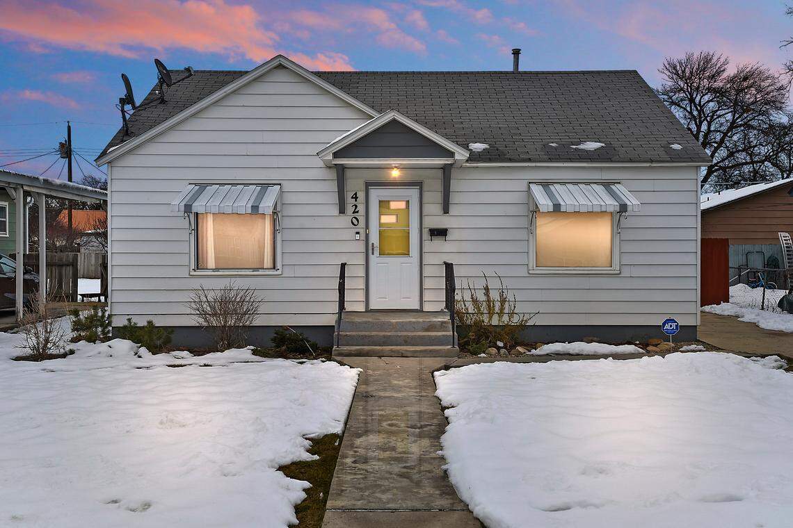 $219,000 for 420 S. Diamond St. in Nampa. 952 square feet.
