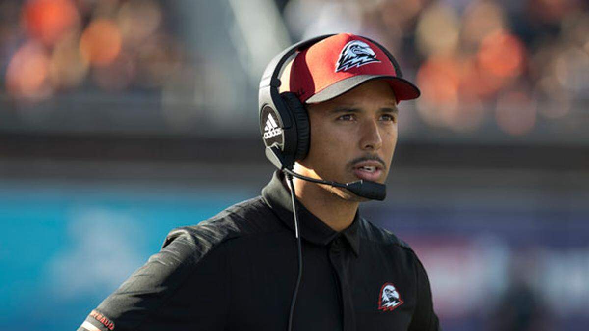 Former Southern Utah head coach Demario Warren joined Boise State’s staff as cornerbacks coach.