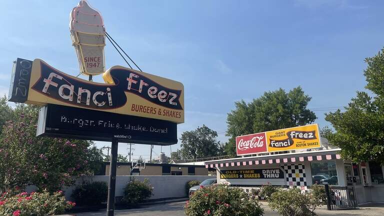 Cheap retro eats. How many reporters does it take to spend $25 on ice cream?