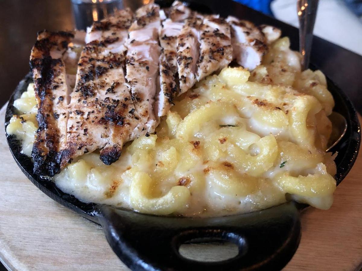 Bittercreek’s blend of gruyere, mozzarella and sharp white cheddar is heavenly. Add chicken if you dare.