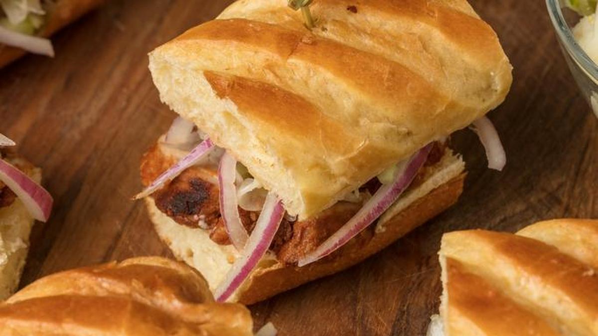 Paprika Pork Sliders With Fennel Slaw