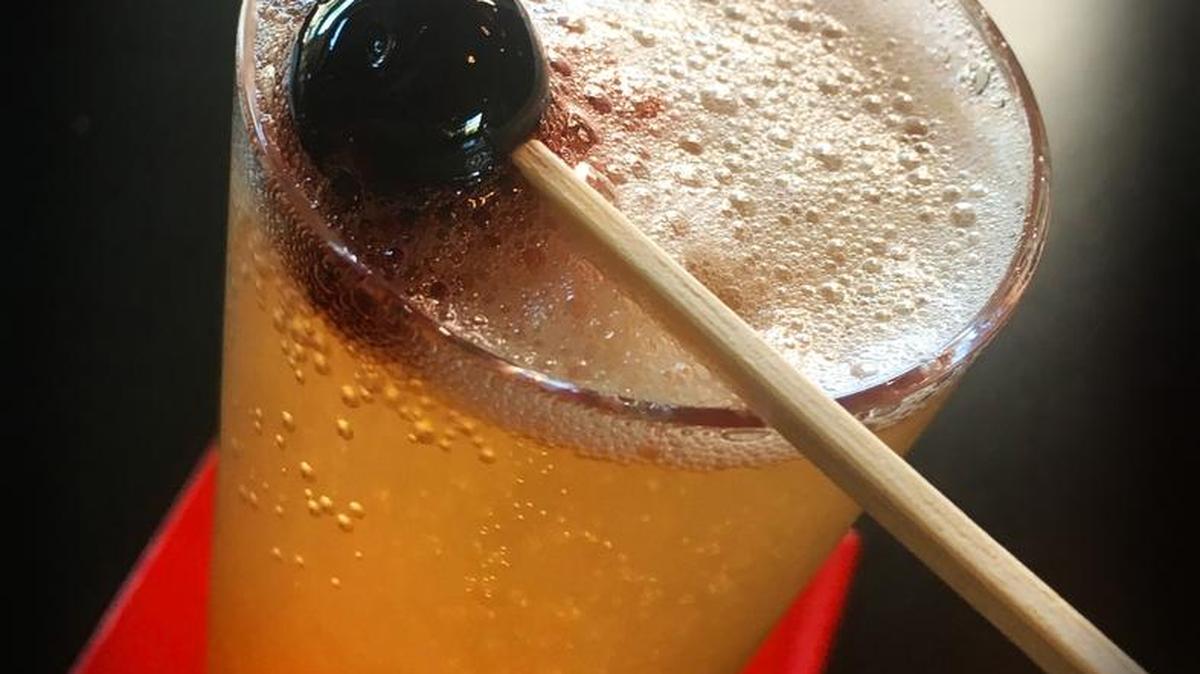 Using Pacharán instead of sloe gin, the Basque Fizz is a slightly different take on the classic Sloe Gin Fizz.