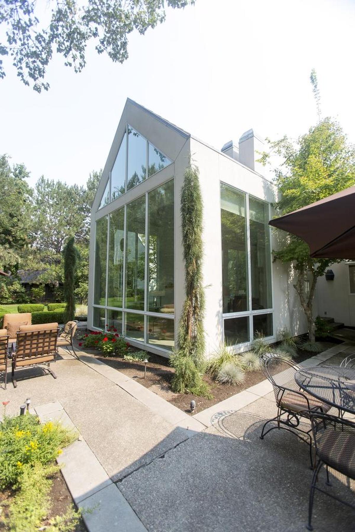 “This home has a lot of parts of it that feel more like a conservatory,” interior designer Joan Whitacre, says.