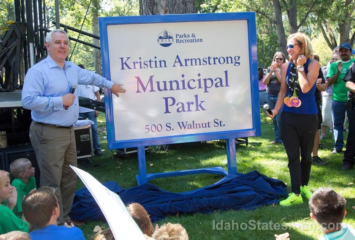 Mayor David Bieter and Kristin Armstrong at the dedication of Kristin Armstrong Municipal Park in August 2016.