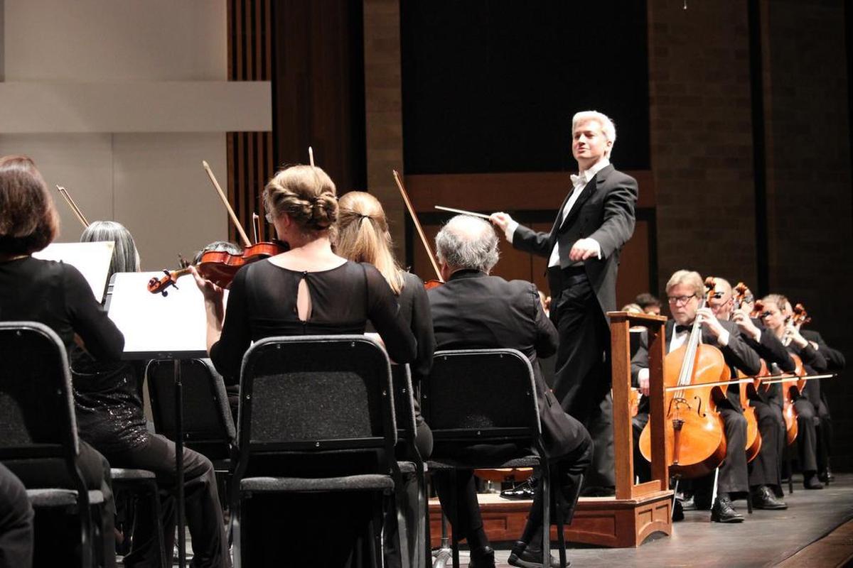 Eric Garcia will conduct  “Bernstein at 100” on Oct. 5 and 6.