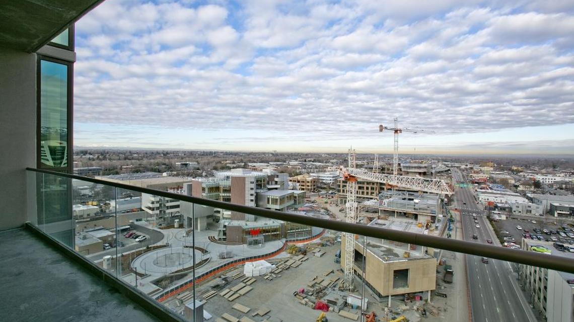This condo that’s for sale at the Aspen Lofts in Downtown Boise may not have a yard, but it comes with beautiful views.