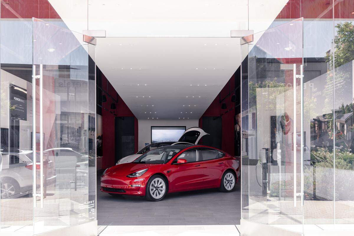 Tesla’s showrooms are different than other automotive brands. They only show a few cars. Every vehicle is made to order depending on lifestyle, driving habits and budget.