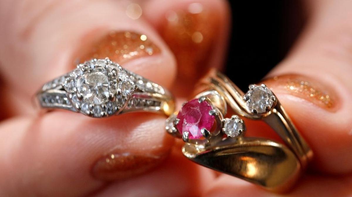 Ring-finger jewelry is a staple of jewelry retailers. An Idaho retailer is suing Zales, a national retailer, over a Zales ad that appeared atop results of a Google search for the Idaho company and included the Idaho company’s name along with Zales.