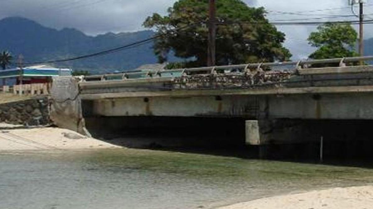 Performance Systems Inc., a Meridian contractor, defaulted earlier this year on a project to replace this aging bridge in Maili, Hawaii.