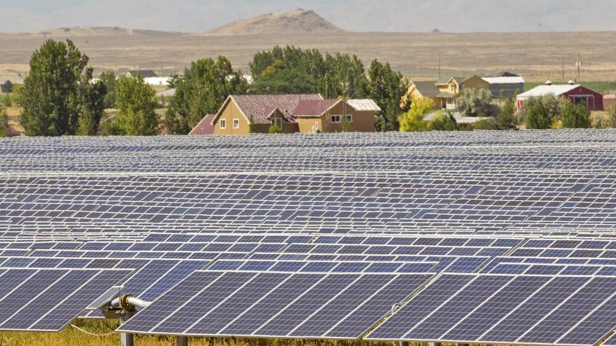 Idaho’s first commercial solar farm, located at Cloverdale and Barker roads south Kuna, features 174,800 solar panels covering 360 acres.