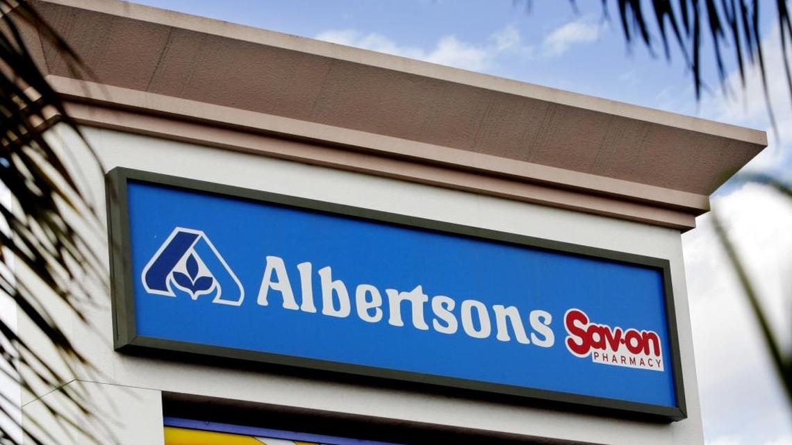 An Albertsons supermarket with a Sav-on pharmacy.