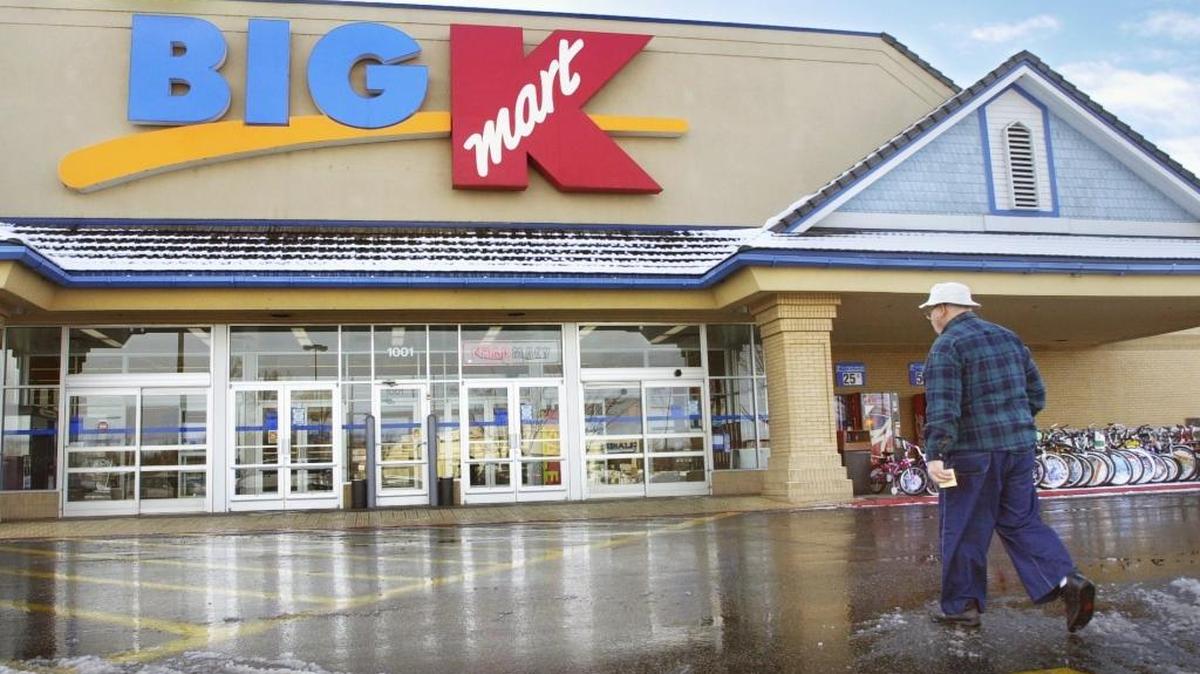 The closing of the Fairview Avenue store marks Kmart’s exit from Boise. This is a 2002 photo of the former store that once co-anchored a strip mall at Parkcenter Boulevard and Apple Street. It had opened in 1992 to replace an earlier store at 730 S. Americana Boulevard in a building now occupied by St. Luke’s Health System. Kmart still has a store in Nampa at 1813 Caldwell Blvd.