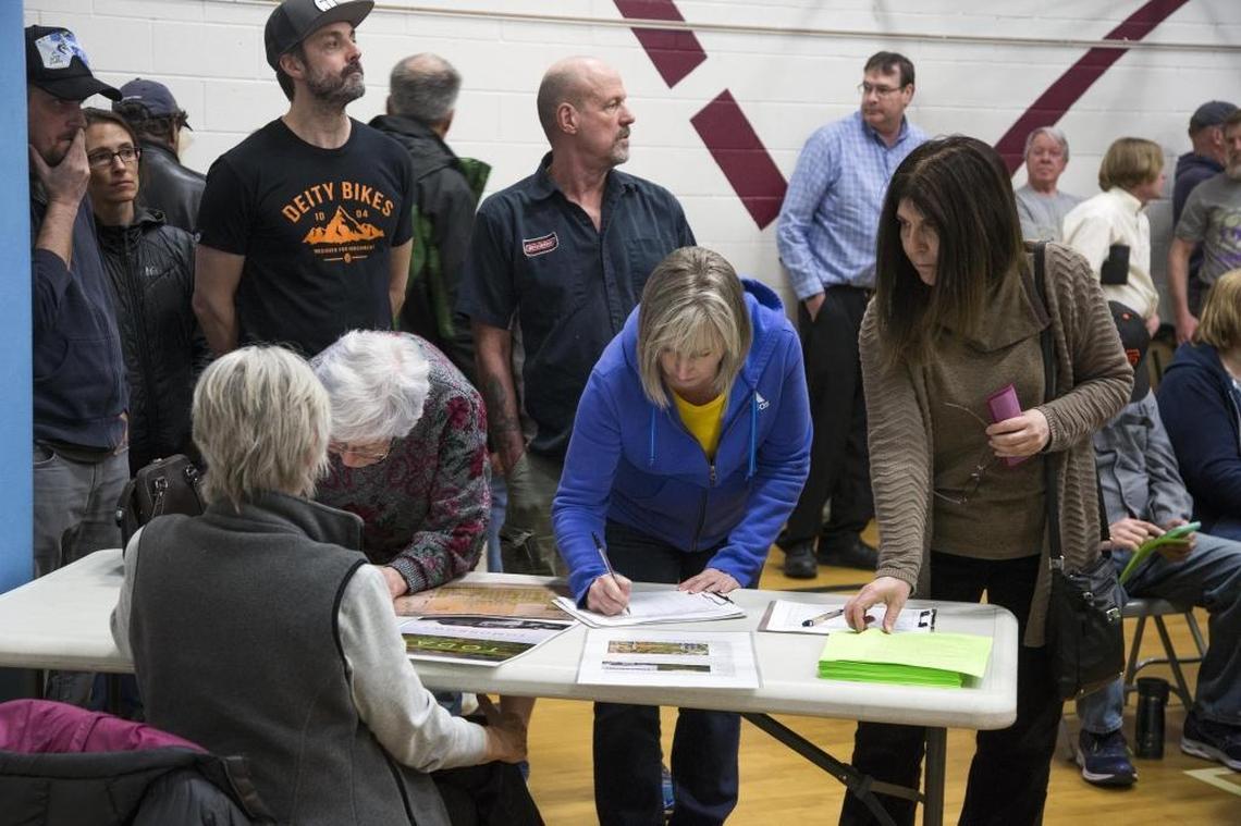 Residents and neighbors in the Hill Road Parkway area of Northwest Boise gather at Shadow Hills Elementary on Tuesday to discuss and organize opposition to plans for more development. Trilogy Development just applied for permits to build more than 300 units in the controversial area.