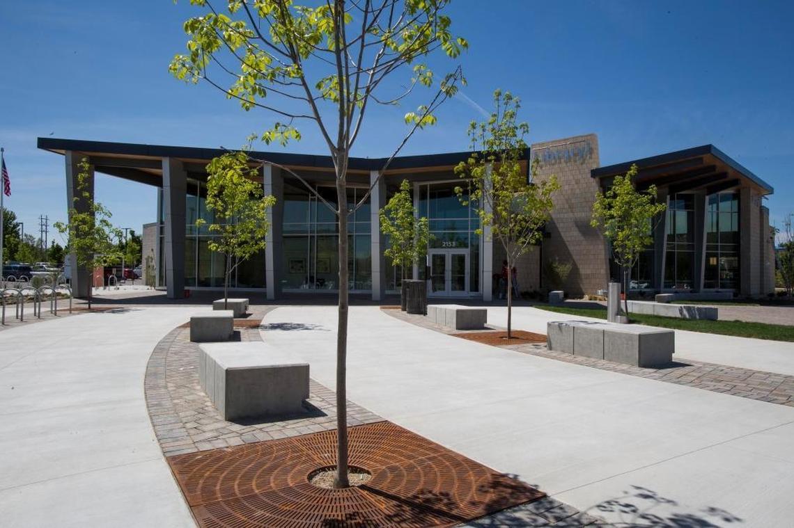The Bown Crossing Library branch is located near the heart of Bown Crossing, next to Riverside Elementary and the historic Bown House. It’s also close to the Boise Greenbelt. Visitors will find lots of bike racks and pedestrian areas around the library, meant to encourage alternative transportation.