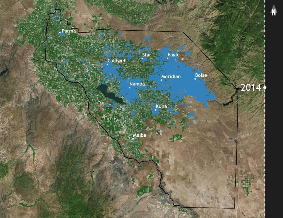By 2014, thousands of acres of farmland had been gobbled up by development, as seen in blue, spurred by the Treasure Valley’s growing population.