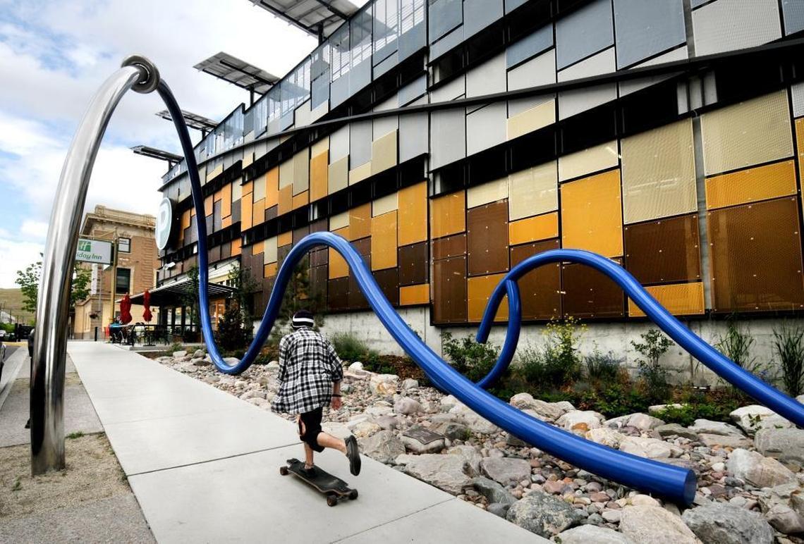 Colorful screening on Missoula, Montana’s Park Place parking garage turn what would normally be an unattractive structure into a colorful, award-winning building.