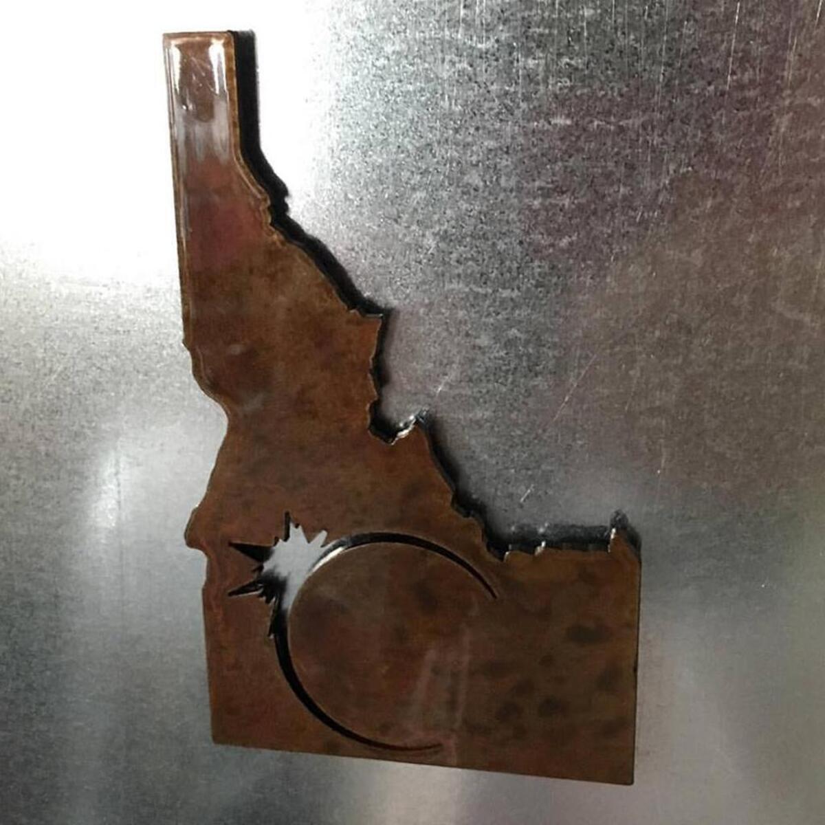 Magnets are perennial favorites when it comes to souvenirs of big events.