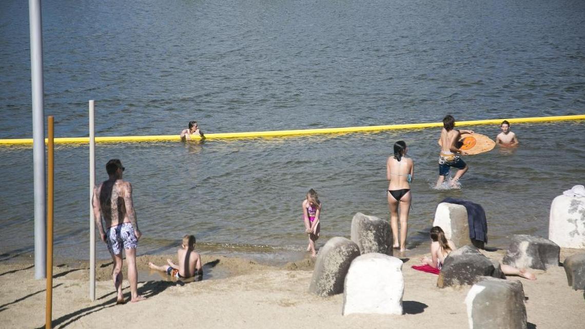 Esther Simplot Park Pond 1 is closed because of an outbreak of blue green algae.  It is the larger of the water park’s two ponds and 
 it includes the children’s beach area.