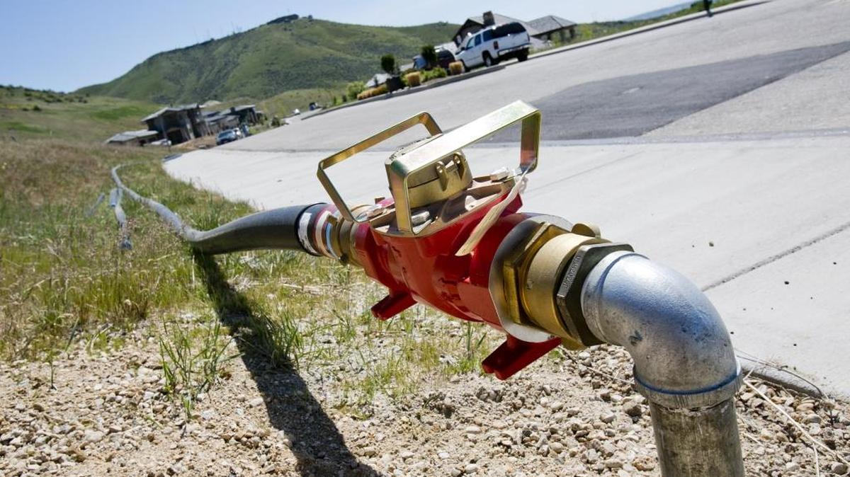 Water company Suez installed a temporary, above-ground water main at the Terra Nativa housing development in the Boise Foothills in 2016.
