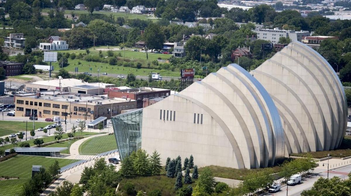 Israeli-American-Canadian architect Moshe Safdie designed the Kauffman Performing Arts Center in Kansas City, Missouri.