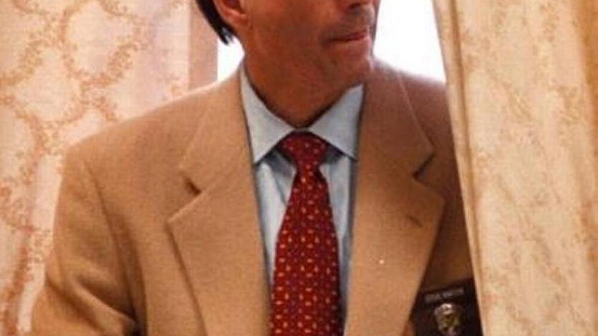 Stephen Barton, then Idaho Fish and Game budget chief, at an Idaho Legislature committee hearing in 1999.
