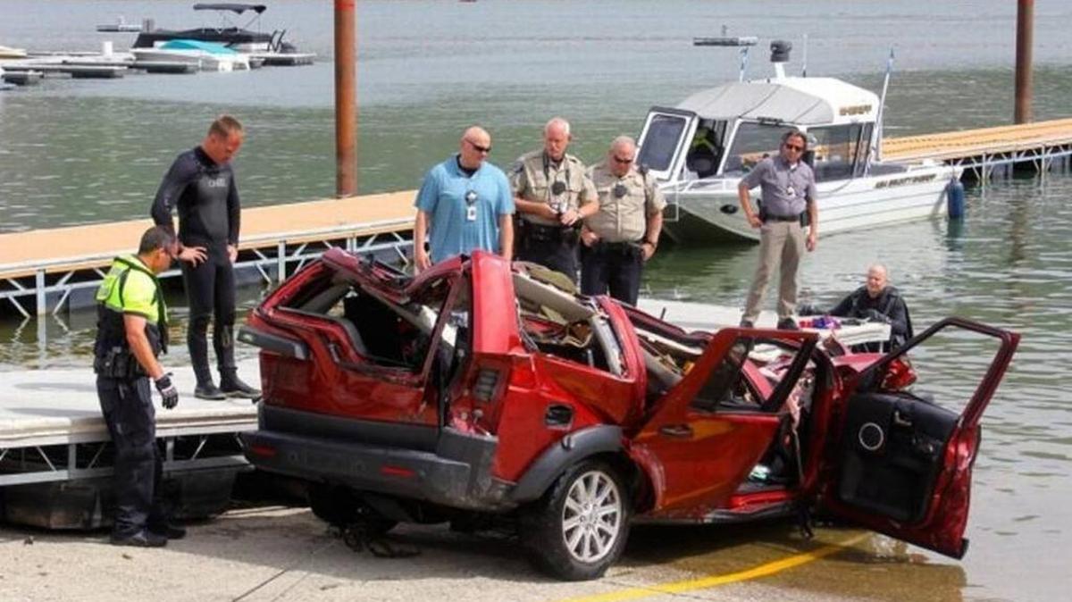 Ada County Sheriff’s investigators examined Noel Bankhead’s SUV after it was pulled out of Lucky Peak Reservoir. The vehicle was submerged in 40 feet of water.