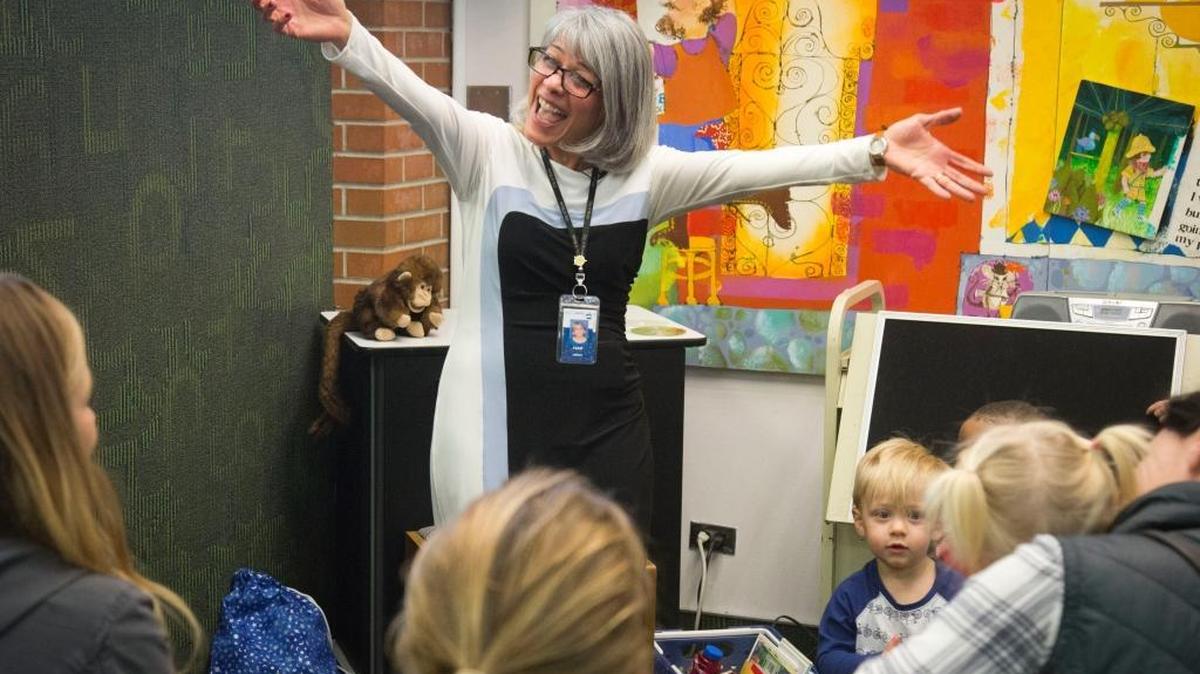 Azam Houle is retiring after working as a librarian and storytime reader for 20 years. She is also a professional puppeteer, and she gives a performance rather than just a reading of a book.