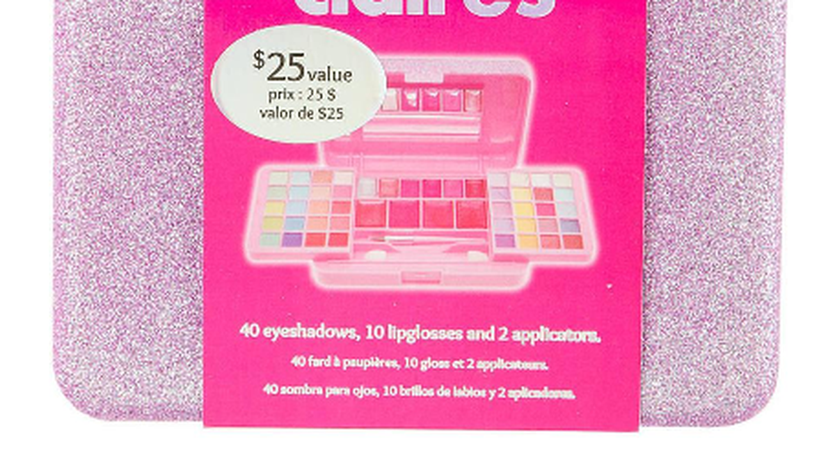 Pink Glitter Palette with Eyeshadow & Lip Gloss has been pulled off the market by Claire’s