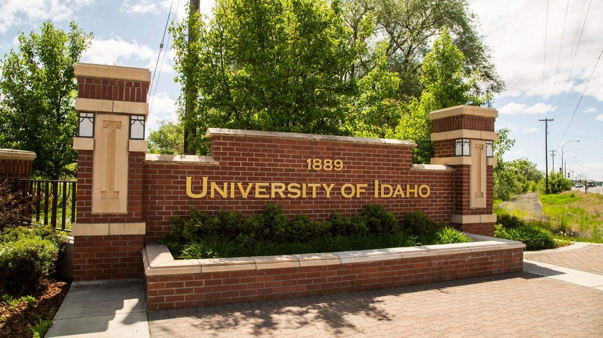 U of I changes name of entity formed to buy University of Phoenix. Already? Here’s why
