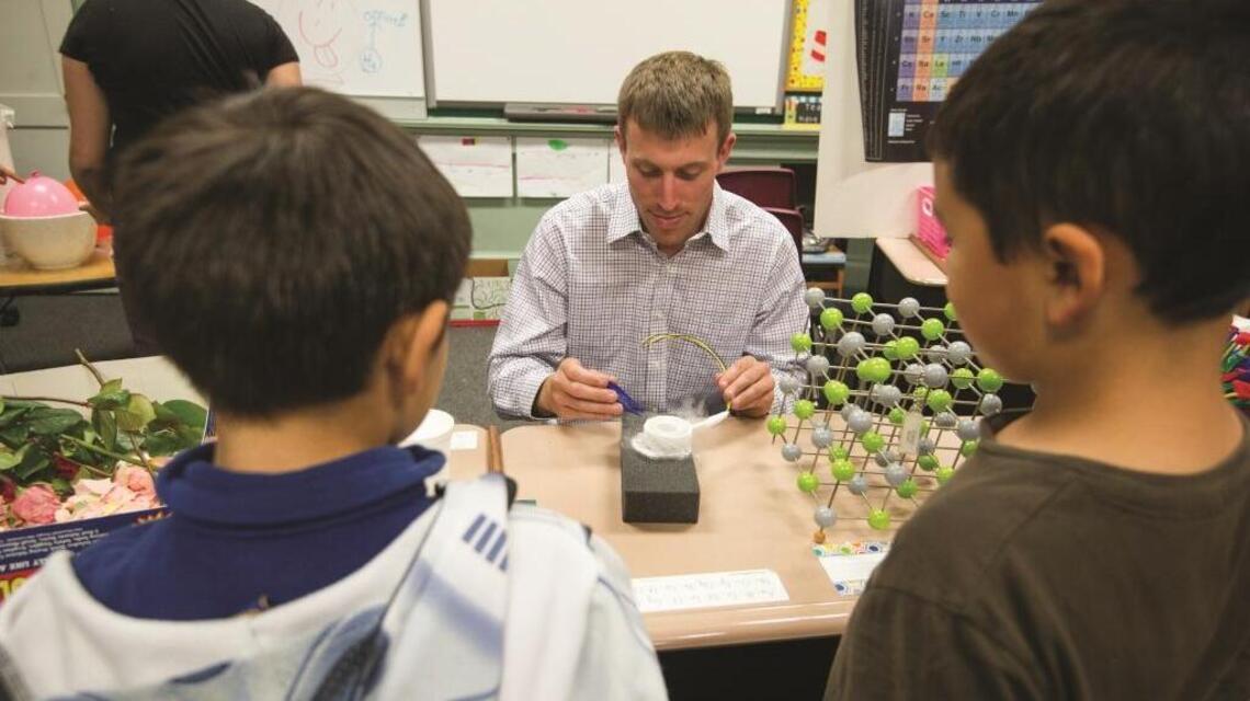 Program puts innovative math and science teachers in Treasure Valley classrooms