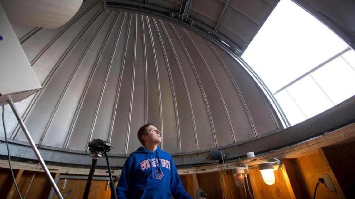 Boise State professor helps discover two new planets