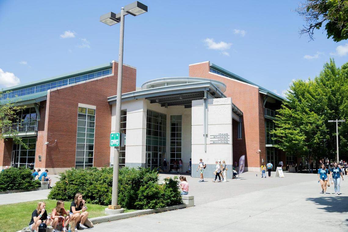 The University of Idaho’s planned acquisition of the University of Phoenix has drawn the attention of three U.S. senators.