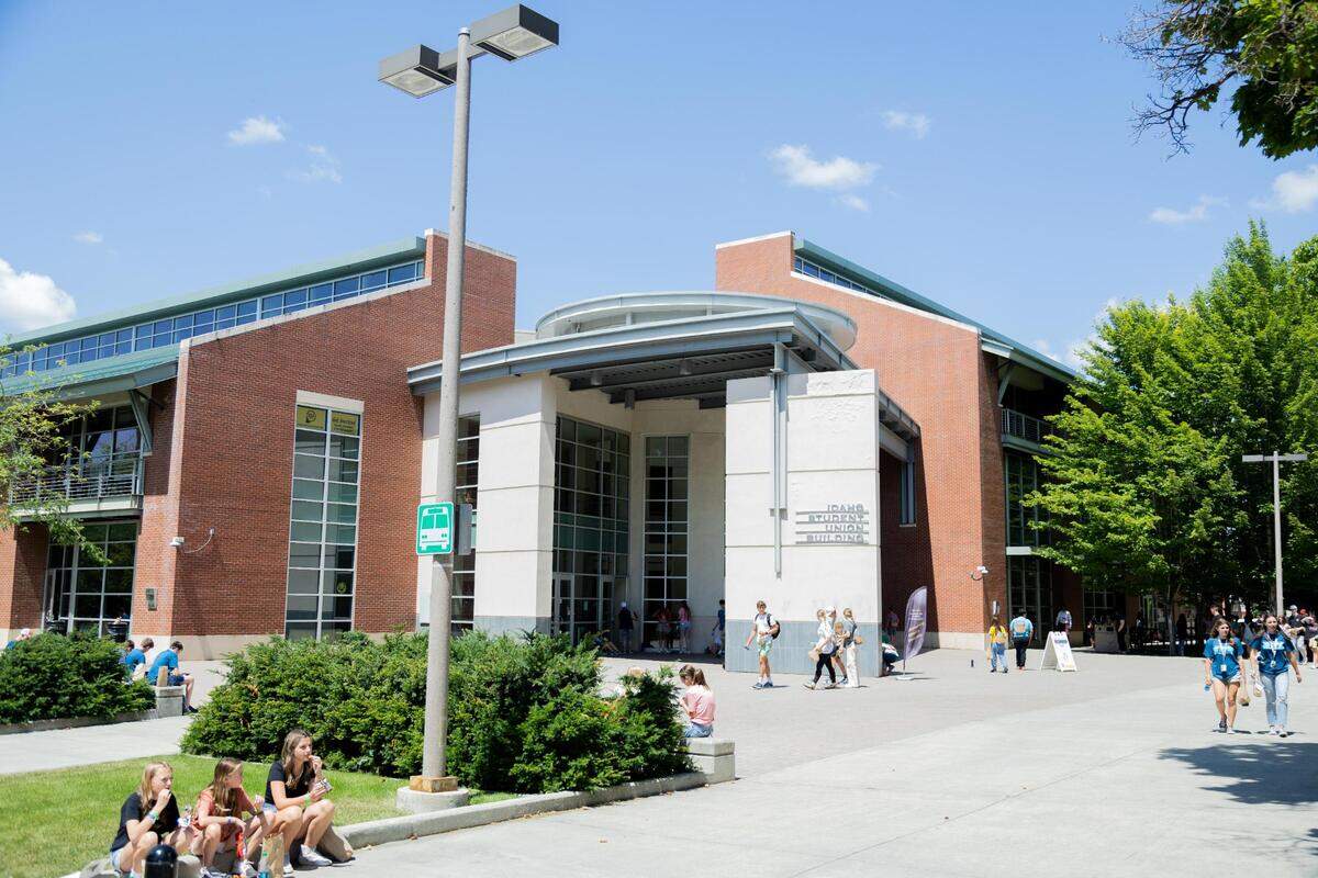 The University of Idaho’s planned acquisition of the University of Phoenix has drawn the attention of three U.S. senators.