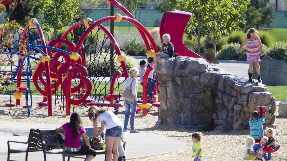 Meridian’s signature park, Julius M. Kleiner Memorial Park, near Eagle Road and Fairview Avenue, features 58 acres of open space and park amenities.