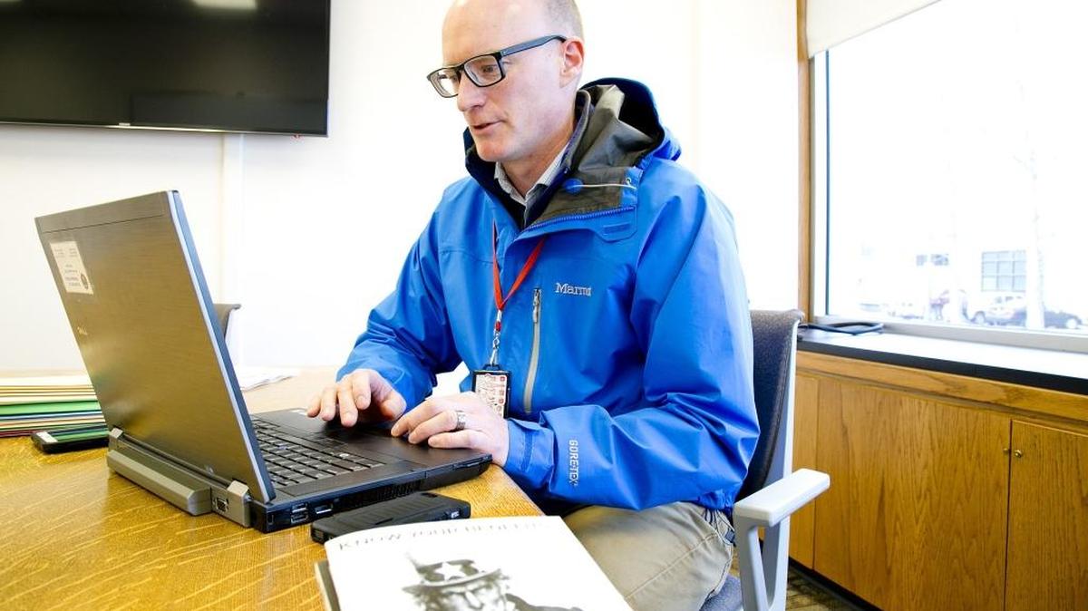 Every Monday morning, Bryan Bumgarner, homeless veteran outreach specialist, will meet with veterans to help connect them with essential VA services. The idea is to create a safe, nonintimidating place.