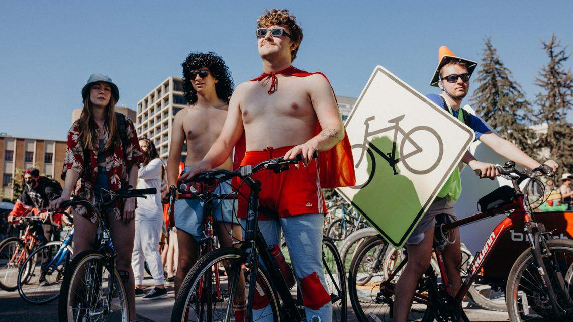 This bicycle party makes a point. Boise event is back to help nonprofit, hurt goatheads
