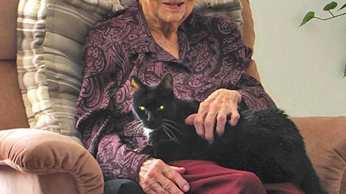 Lucile Milligan and her constant companion, Twinkle Toes the cat. Milligan is Metro Meals on Wheels’ oldest client. She recently celebrated her 102nd birthday.