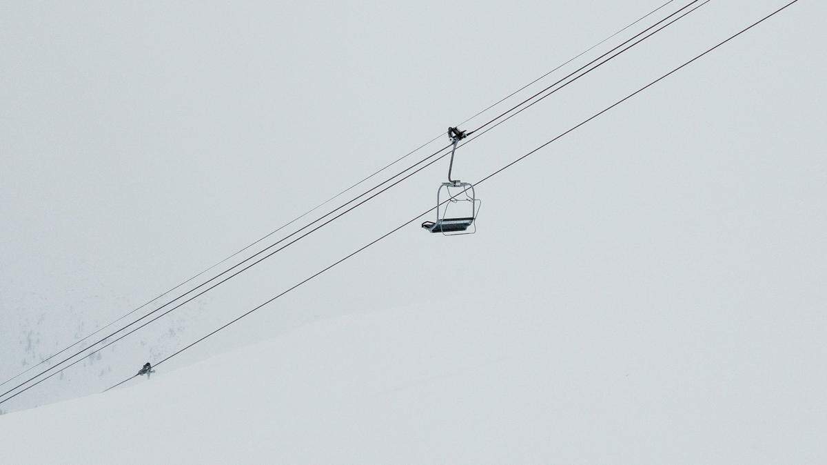 Lucky skiers witnessed an exceptionally rare “snownado” — a snow devil — twirling across a Colorado ski slope, TikTok video shows.