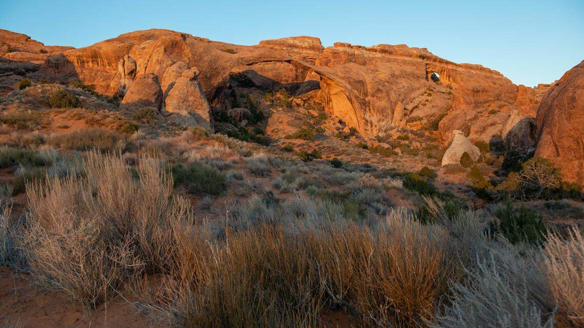 A hiker died while hiking the most popular trail in Arches National Park in the late afternoon heat.