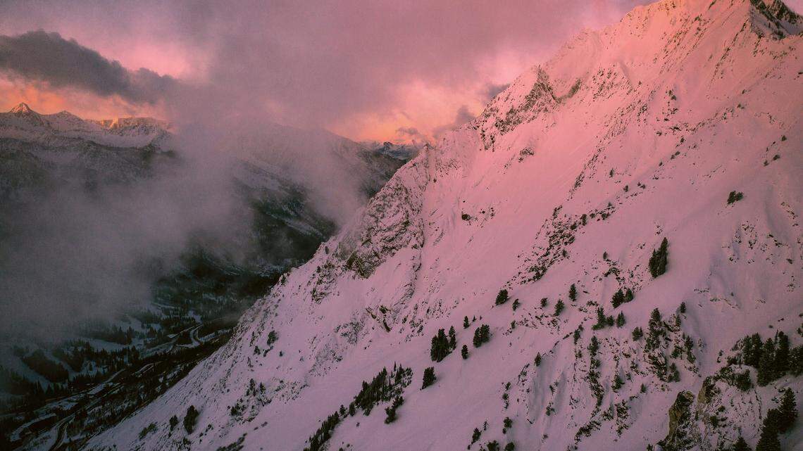 A longtime snowboarder got caught in avalanche for the first time — and recounted every harrowing detail in a report to the Utah Avalanche Center.