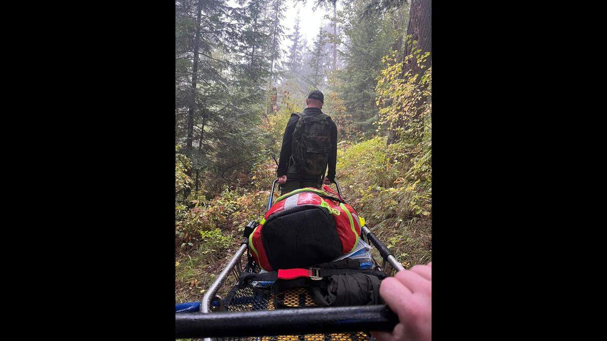A satellite communicator helped save an injured hunter Sept. 30 near Glade Creek in Idaho, deputies said.