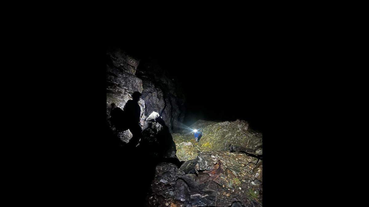 Rescuers searched for man who became lost after calling 911 for his injured friend in the Seven Devils Mountains in Idaho.