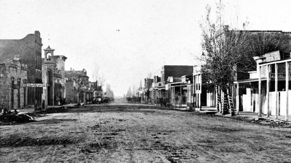 Vital steps in early Boise: Sidewalks ditch dirt, turn to stone, settle on concrete
