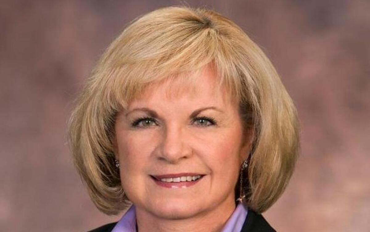 Rebecca Arnold