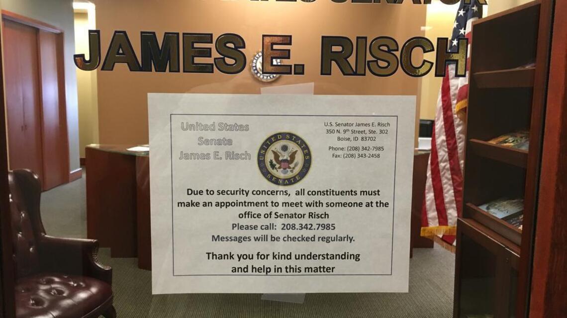 Sen. Risch’s Boise office, swamped by anti-Trumpers, asks visitors to call ahead