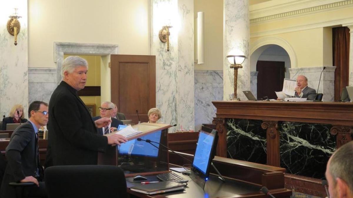Dr. Ted Epperly presents a 10-year plan for dramatically expanding medical residency training in Idaho to the Idaho Legislature’s joint budget committee on Wednesday, Jan. 10, 2018. Despite broad support for the proposal, Gov. Butch Otter is only recommending about a fifth of the requested funding in his budget proposal for next year.
