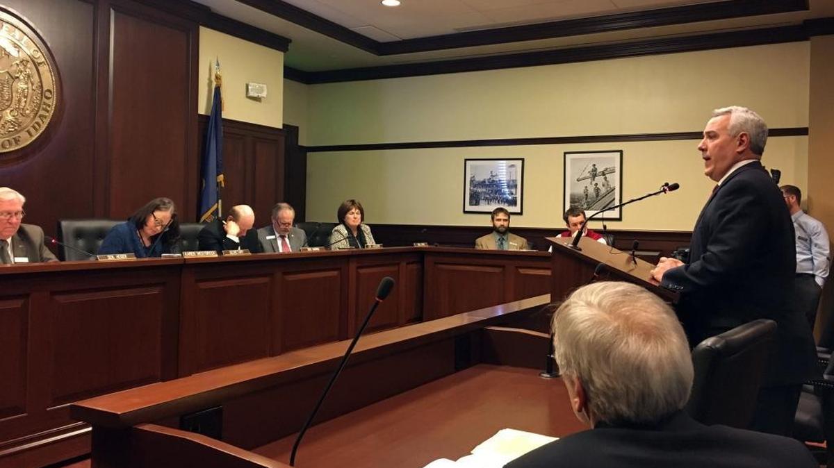 Boise Mayor Dave Bieter testifies in favor of Medicaid expansion in front of the Senate Health and Welfare Committee on Tuesday.